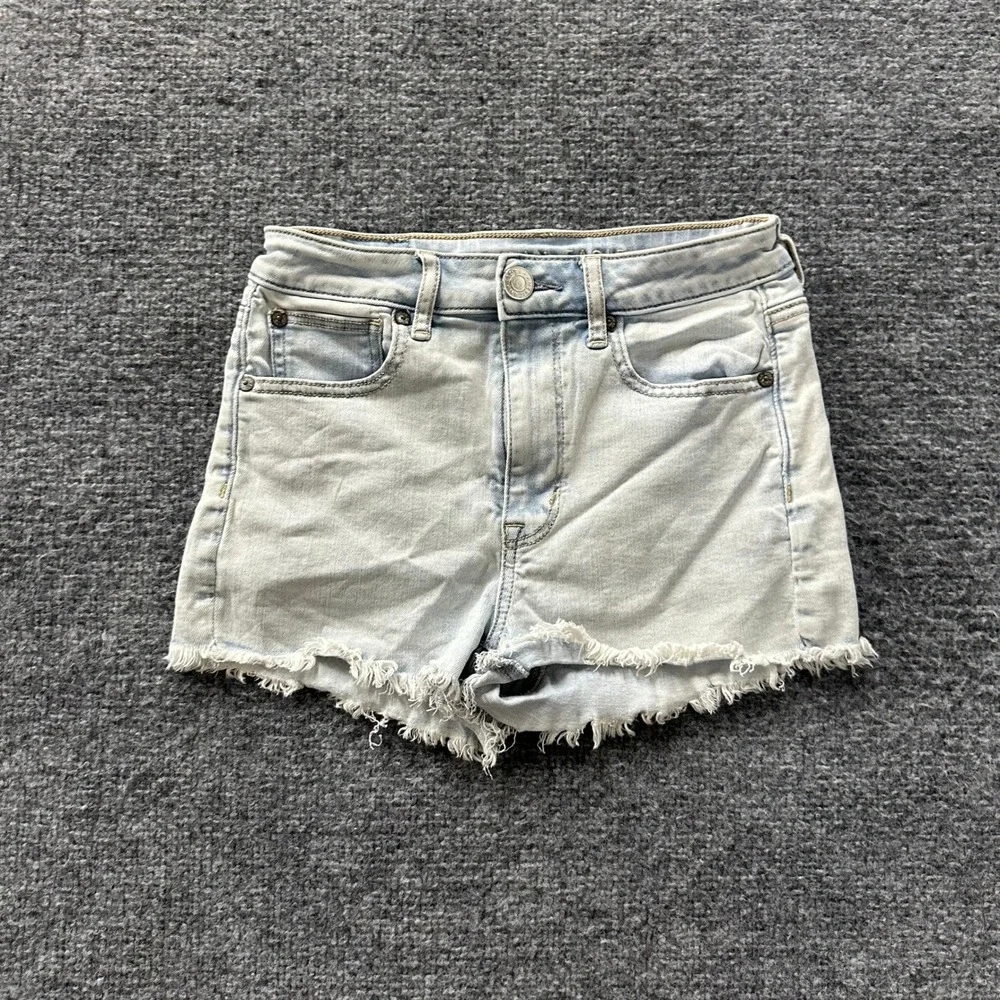 American Eagle Shorts Womens Size 2 Light Wash Denim Raw Hem Frayed Casual